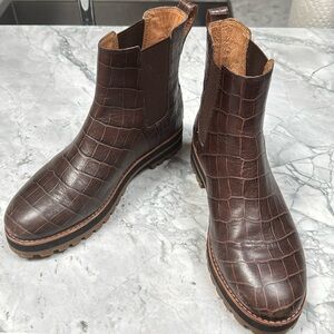 Madewell, The Ivy Chelsea boot in croc embossed leather